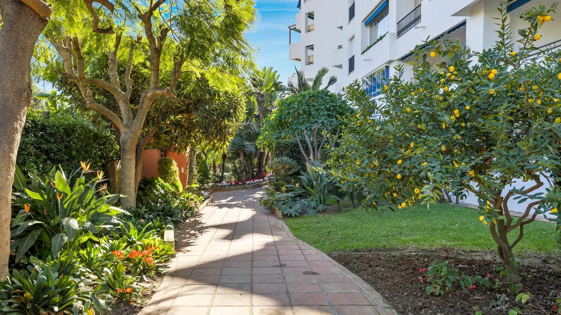 Charming And Spacious Apartment In Medina Garden - Puerto Banus Marbellac