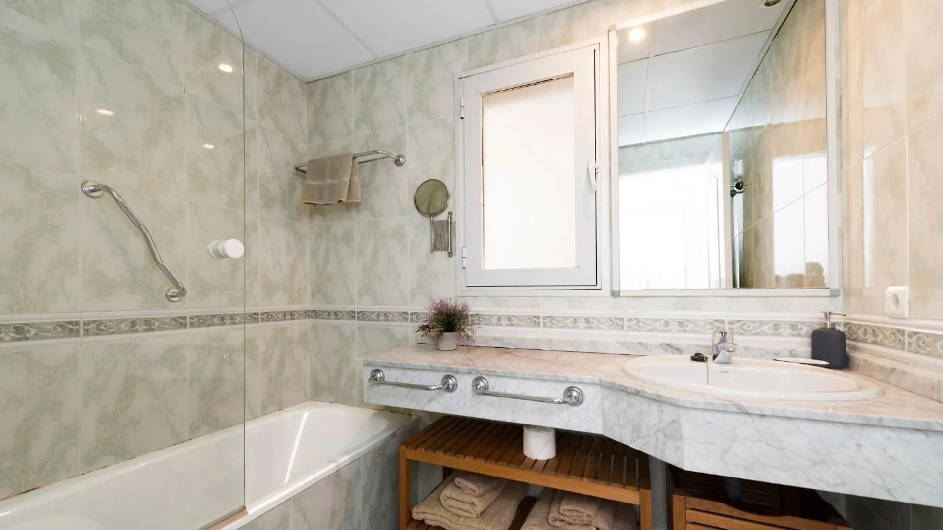 Charming And Spacious Apartment In Medina Garden - Puerto Banus Marbellac